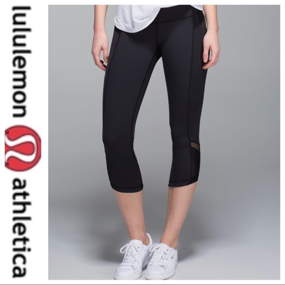 💕SALE💕 Lululemon Black Just Breathe Crops - Picture 2 of 15